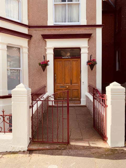 7 Llewelyn Avenue Apartment in Llandudno