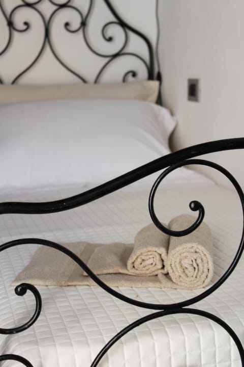 Bed, Decorative detail