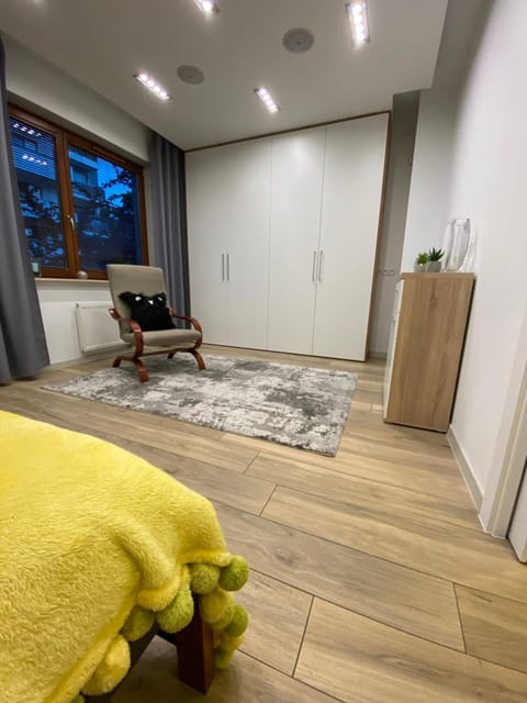 Seating area, Bedroom