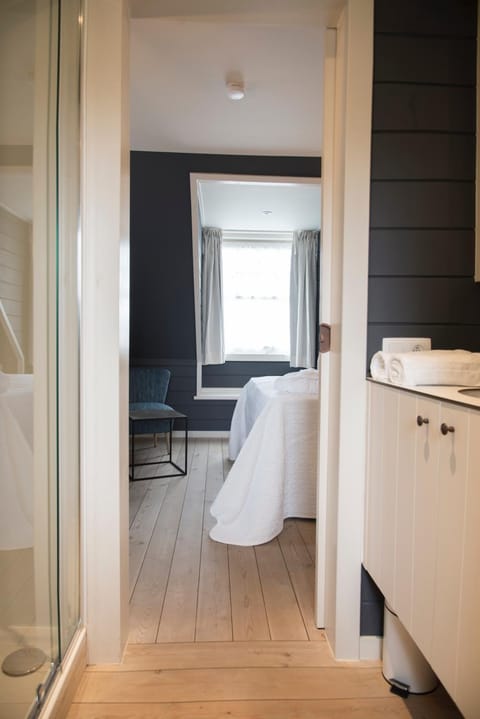 Morris Coffee & Crafts Bed and Breakfast in Flanders