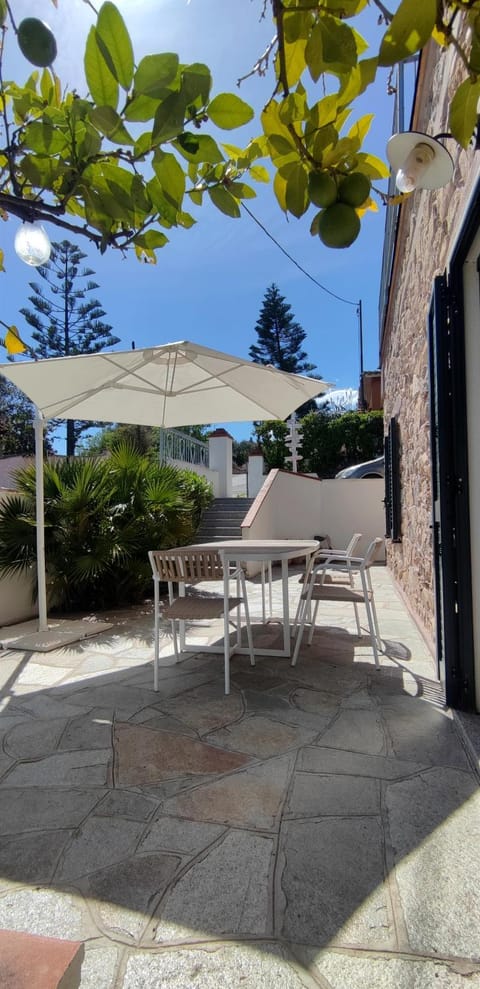 Patio, Dining area