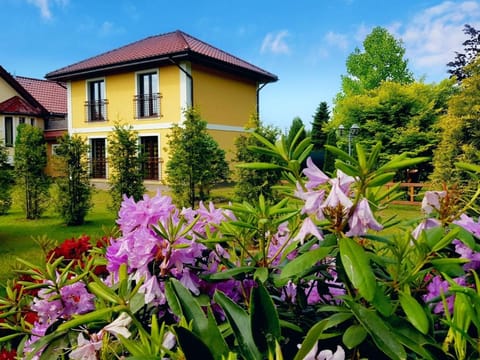 Property building, Day, Summer, BBQ facilities, Garden, Garden view, Sports