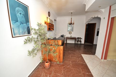 Communal lounge/ TV room, Facade/entrance