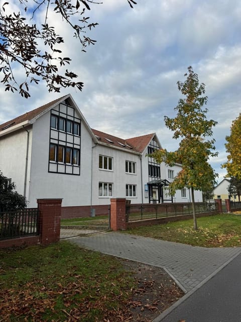 Property building, Street view