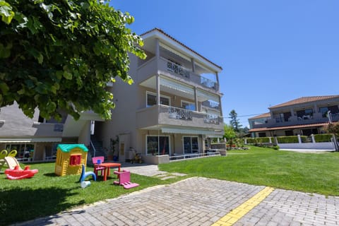 By the Sea Apartments-studios Apartment in Halkidiki