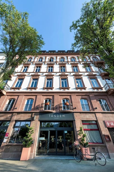 Property building, Facade/entrance