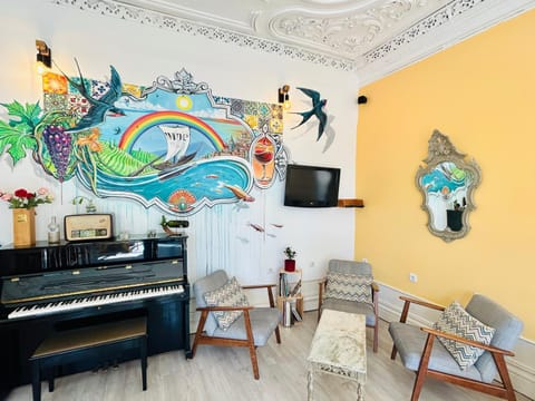 Communal lounge/ TV room, Living room