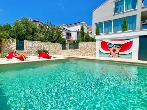 Property building, Swimming pool