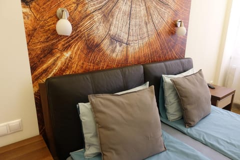 Bed, Living room
