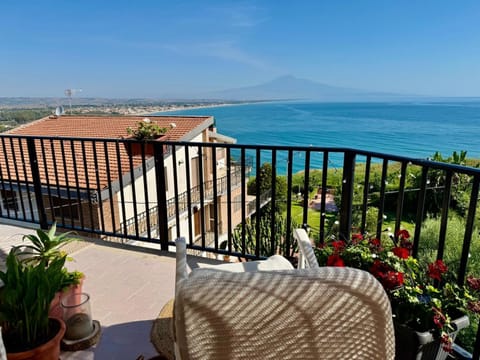 Natural landscape, View (from property/room), Balcony/Terrace, Mountain view, Sea view