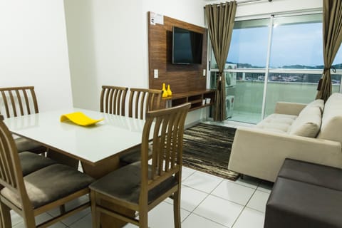 Communal lounge/ TV room, Living room, Seating area