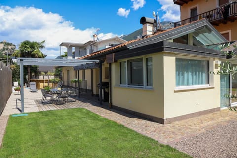 Property building, Garden, View (from property/room)
