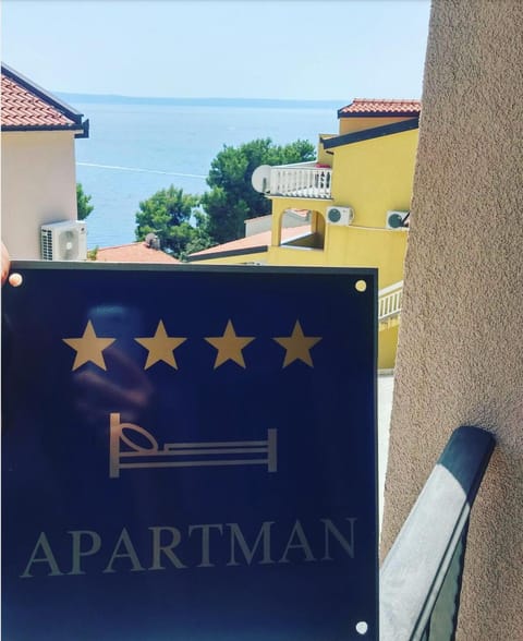 Day, Summer, Balcony/Terrace, Seating area, City view, Sea view, Certificate/Award