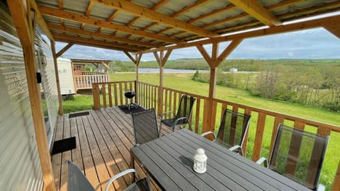 Balcony/Terrace, Lake view