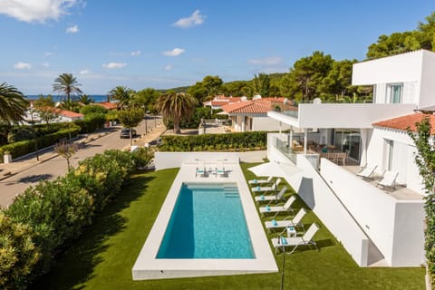 Off site, Day, Summer, Garden, Balcony/Terrace, Swimming pool, Swimming pool, Family