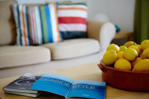 Living room, Decorative detail