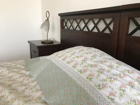 Property building, Bed, Bedroom