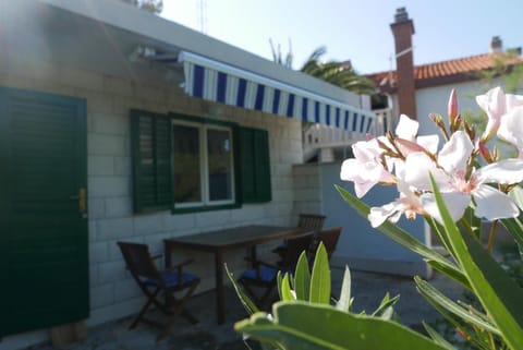 Patio, Dining area, Garden view