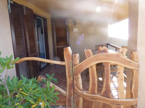 Facade/entrance, Balcony/Terrace