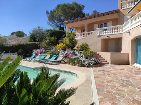 Villa Chantilly Villa in Saint-Raphael