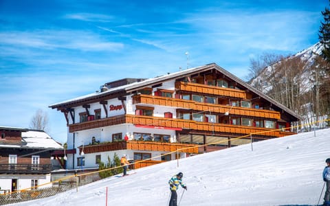 Property building, Skiing