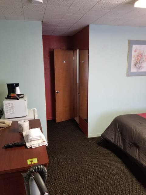 Valley Inn - Lebanon Oregon Motel in Willamette Valley