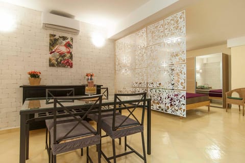 Living room, Photo of the whole room