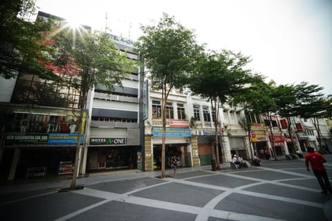 Property building, Facade/entrance, On-site shops