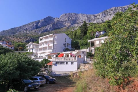 Property building, Neighbourhood, Natural landscape, Mountain view