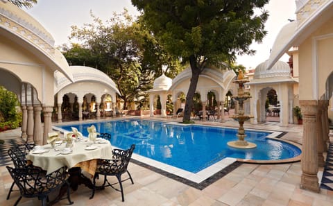 Swimming pool, Swimming pool