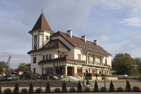 Restaurant/places to eat, Facade/entrance