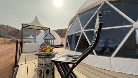 Patio, Day, Natural landscape, View (from property/room), Balcony/Terrace, Food and drinks, Mountain view