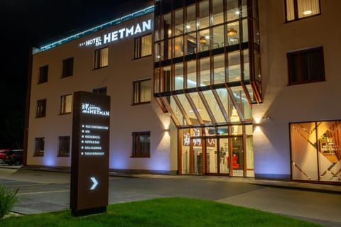 Property building, Night
