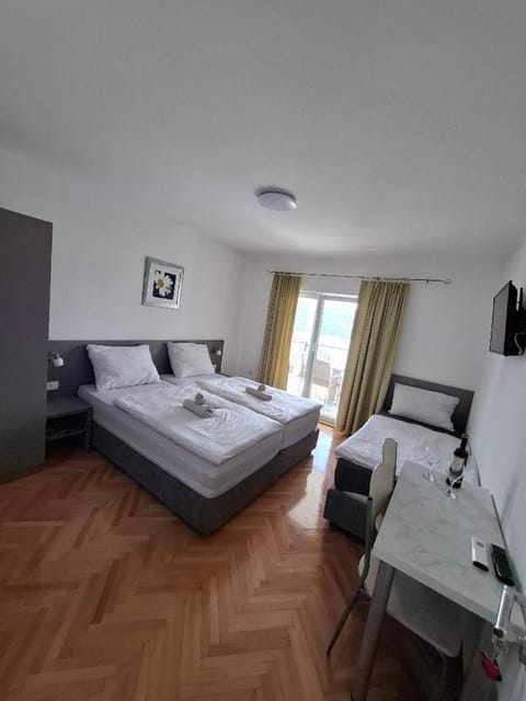 Apartments & rooms Leon Bed and Breakfast in Neum