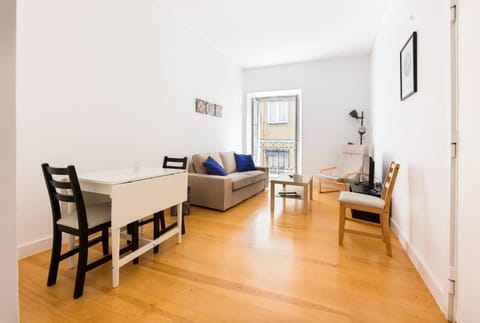 TV and multimedia, Living room, Dining area