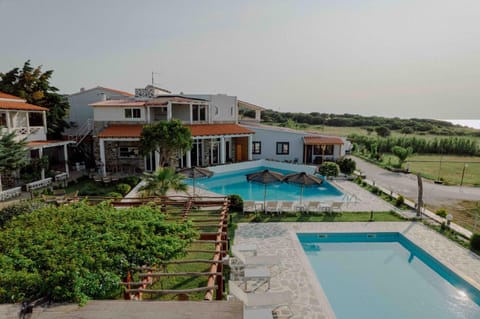 Property building, Pool view