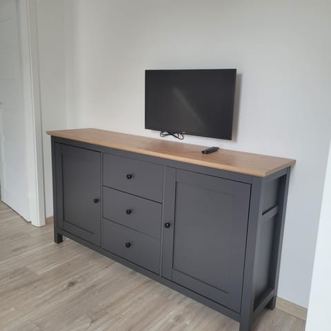 Communal lounge/ TV room, TV and multimedia