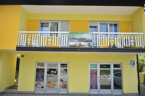 Property building, Balcony/Terrace