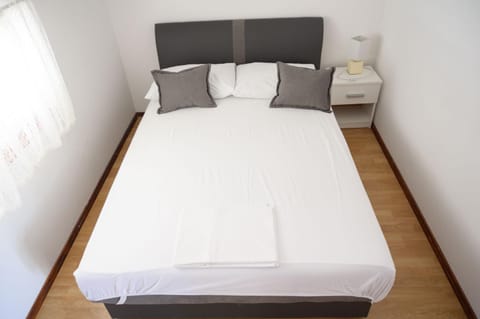 Ratak House Apartment in Dubrovnik-Neretva County