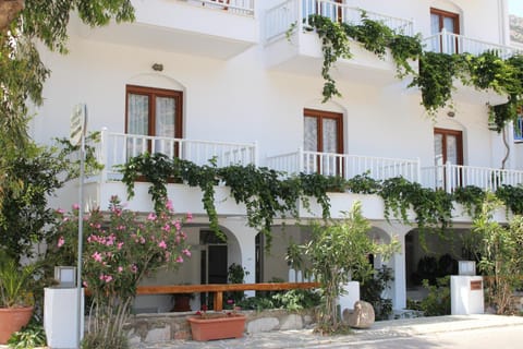 Facade/entrance, Day