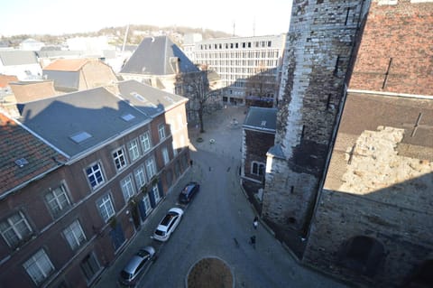 Neighbourhood, Landmark view