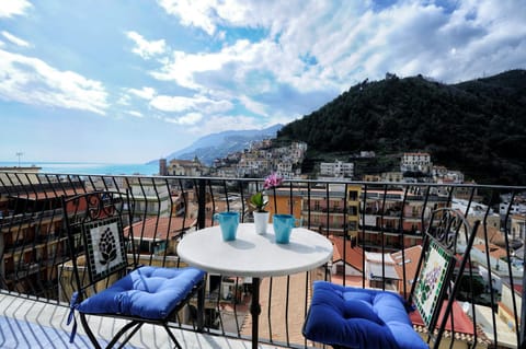 Balcony/Terrace, Balcony/Terrace, Landmark view, Mountain view, Sea view