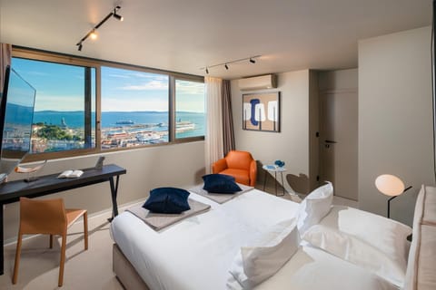 Bedroom, Sea view