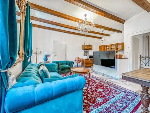 Château du Châtelard | Unique Apartment Apartment in Montreux