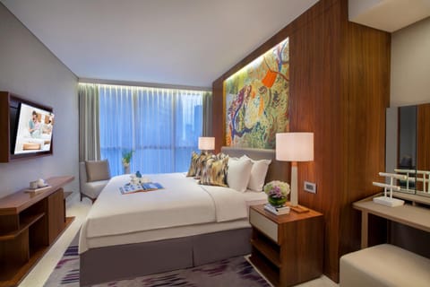 Bed, TV and multimedia, View (from property/room), Balcony/Terrace, Bedroom, City view