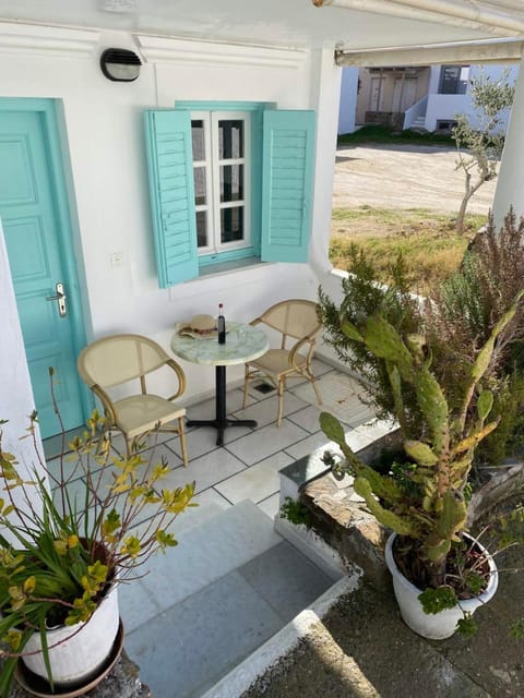 Flora Apartments & Studios Apartment in Naxos, Naxos and Lesser Cyclades, Greece