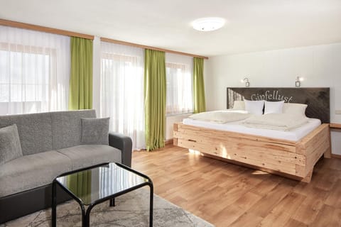 Bed, Living room, Photo of the whole room, Bedroom