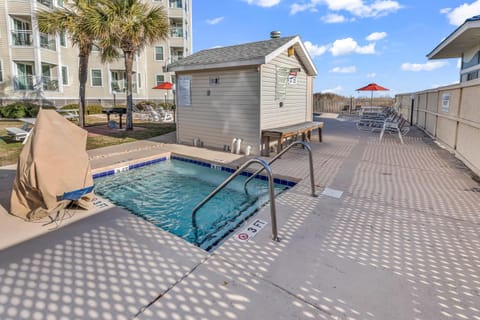 Day, Hot Tub, sunbed