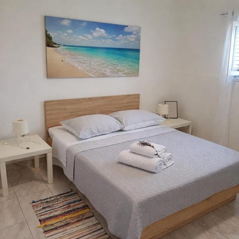 Apartment Mate Apartment in Zadar County