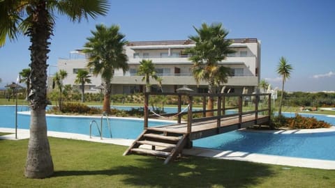 Property building, Swimming pool, Swimming pool